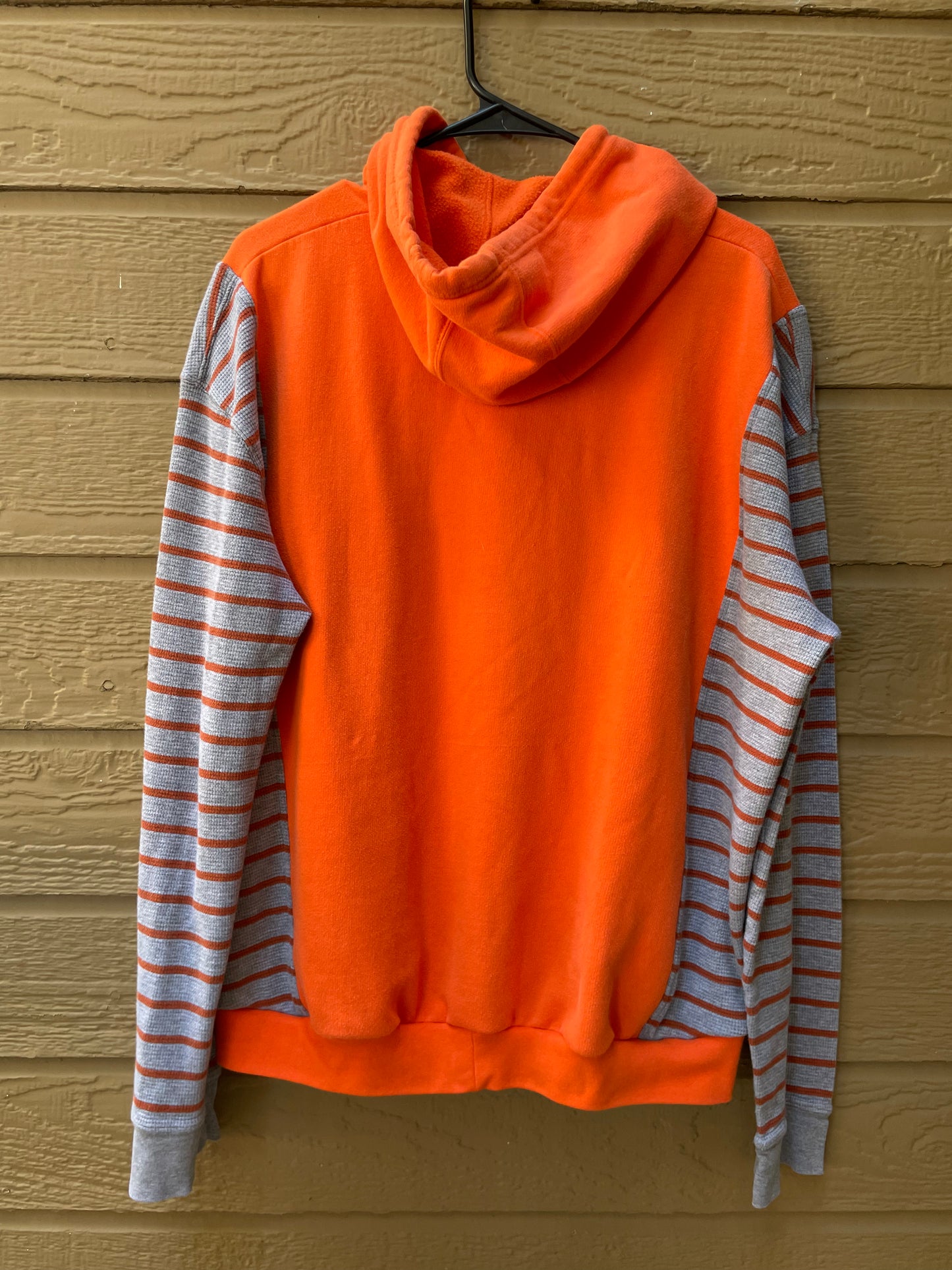 Broncos Orange & Stripes